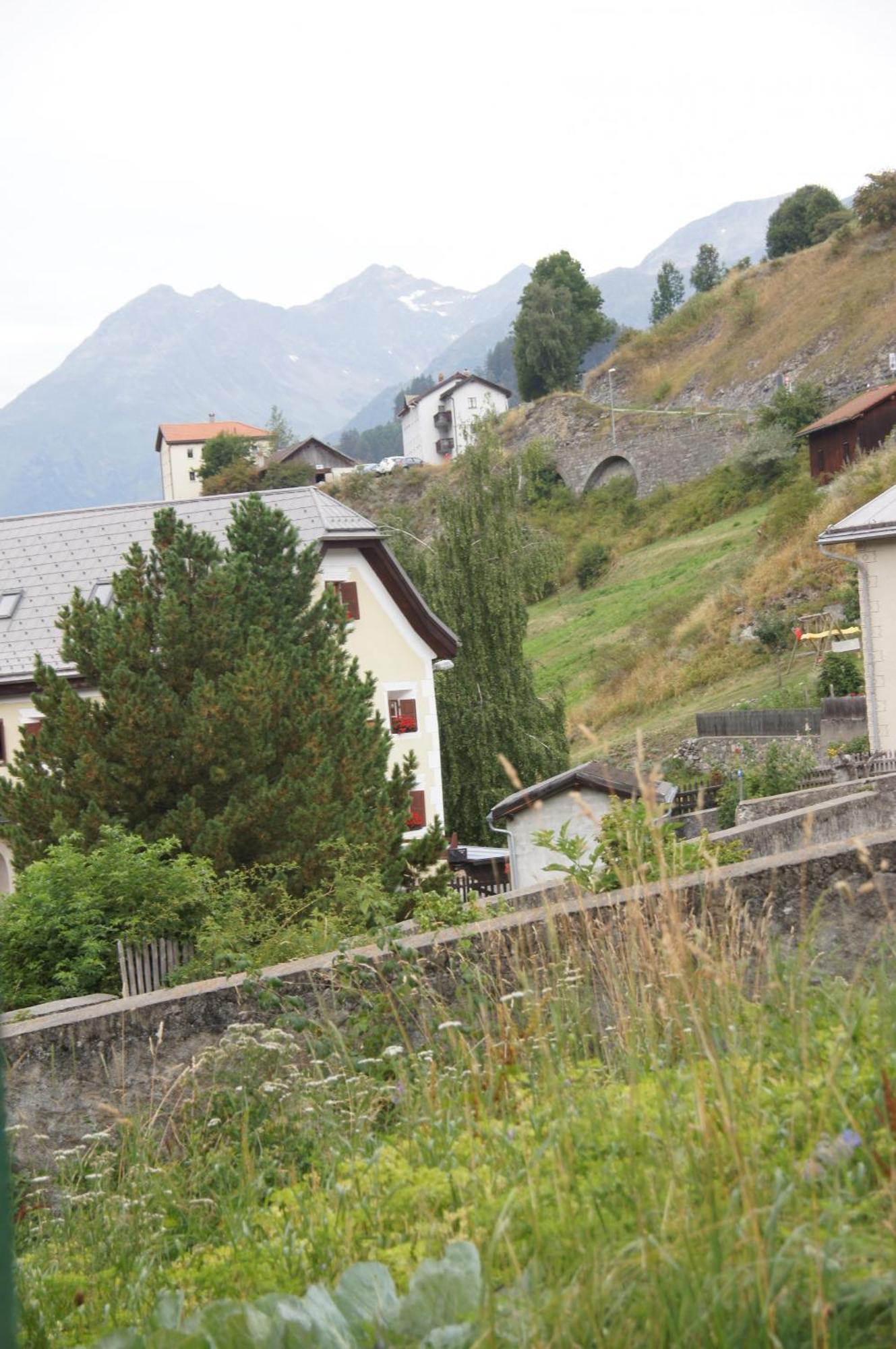 Ferienwohnung Chasa Pro La Tuor Pitschna Ardez Exterior foto